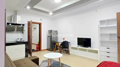 5 min from Russia market studio room