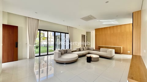 5 Bedroom Single Villa with swimming For Rent in
