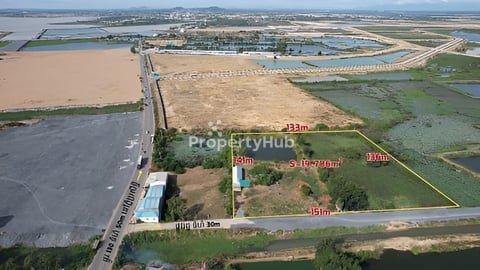 ដីសម្រាប់លក់បន្ទាន់ នៅក្បែរបឹងតាម៉ោក​ចុះពីផ្លូវ130 ចំងាយ៦០ម៉ែត្រ