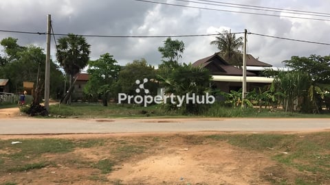 ដីលក់អាចប្រកបអាជីវកម្ម នៅជិតផ្សារក្របីរៀល ផ្លូវកៅសូកំពុងចាក់ថ្មី