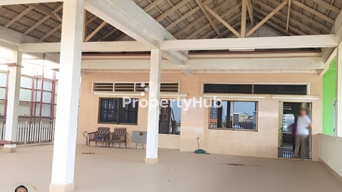 ផ្ទះអាជីវកម្ម2ល្វែង 1Km ពី Eden garden Mall