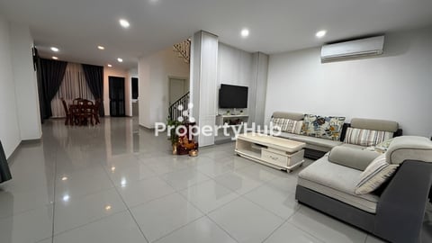 🏡វីឡាភ្លោះសម្រាប់លក់ នៅក្នុងបុរីជីបម៉ុងលែនម៉ាក271