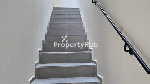 ផ្ទះលក់តម្លៃក្រោមទីផ្សារក្នុងបុរីភូមិសំរោង