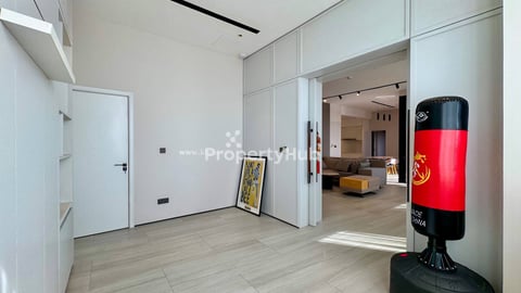 Luxuary penthouse near new Airport