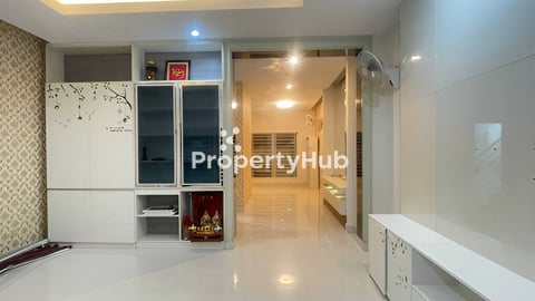 វីឡាកូនកាត់LA សម្រាប់លក់ នៅបុរីប៉េងហ៊ួតបឹងស្នោរ