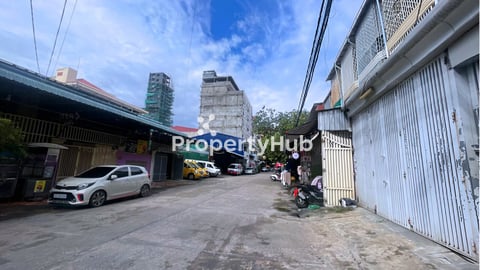 ផ្ទះអាជីវកម្មសម្រាប់លក់