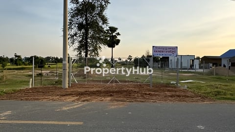 ដីលក់បន្ទាន់ 10*40m