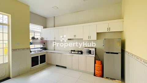 🏘 ផ្ទះអាជីវកម្ម (SH) ក្នុងបុរី Moon Town ជិតផ្លូវ2004 ត្រូវការលក់បន្ទាន់ខ្លាំង