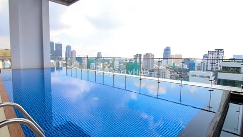 Near BKK Market and River side 550$ 曼谷 (BKK)
