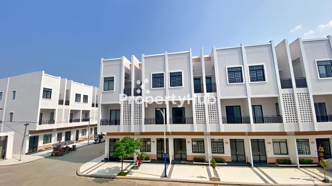 វីឡាកូនកាត់លក់