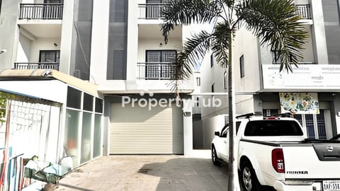 ផ្ទះសល់ជំហៀងលក់16800៛(ចរចារ)