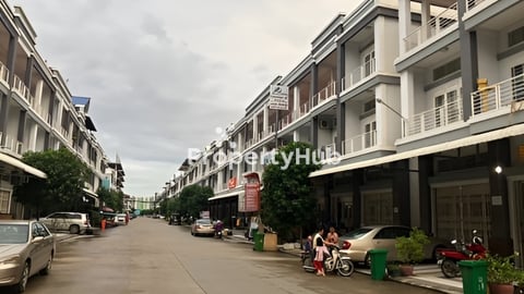 Shop House at AEON 2 for Rent