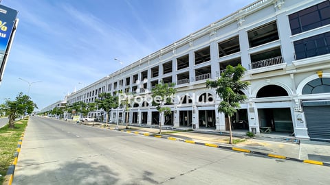 ផ្ទះអាជីវកម្ម សម្រាប់ជួល ទីតាំងនៅបុរីវិមានភ្នំពេញ ផ្លូវ598 ខណ្ឌឫស្សីកែវ រាជធានីភ