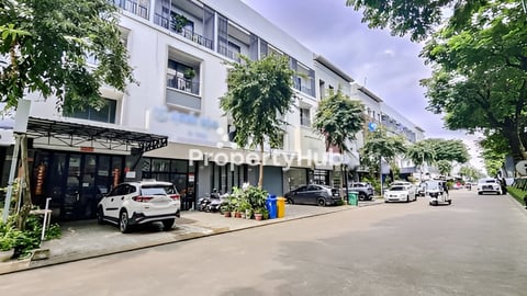 Shop House Chip Mong 598 បុរី ជីបម៉ុង598