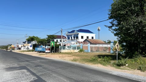 ដីលក់ភ្នំបាសិត លើផ្លូវធំ130