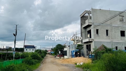 ដីលក់បន្ទាន់លុយ