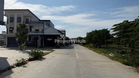 ដីលក់(15x46)នៅជិតបុរីពិភពថ្មីឈូកវ៉ា2