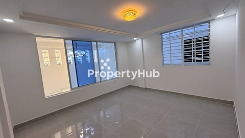 ផ្ទះល្វែងថ្មីលក់ ជិតផ្លូវ2004