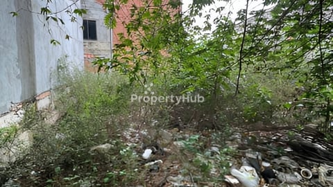 ដីនៅជិត ព្រលានពោធិ៍ចិនតុង ម្ចាស់ផ្ទាល់