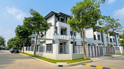 🏘 វីឡាភ្លោះ កែង(Twin) ក្នុងបុរី ជីបម៉ុងលែន 60ម ត្រូវការលក់បន្ទាន់ខ្លាំង ​