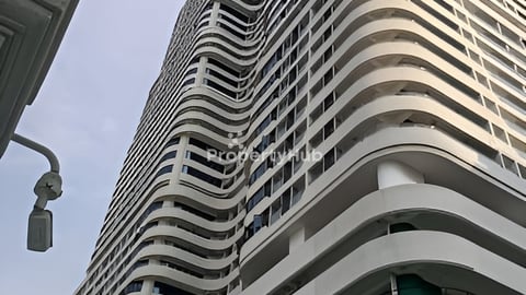 Le Conde BKK1 /Corner 3Beds -3Baths for rent