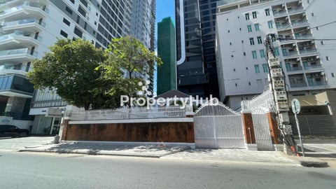 Spacious Villa for Rent in Sangkat BKK 1