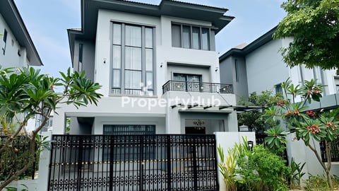 Queen Villa for RENT