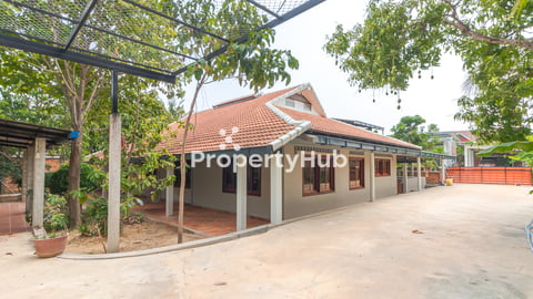 Villa with Pool for Rent in Siem Reap, Sala Kamraeuk area 
