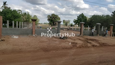 ដីភូមិលក់