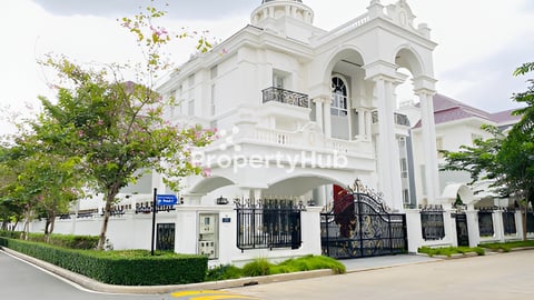 King Villa for Urgently