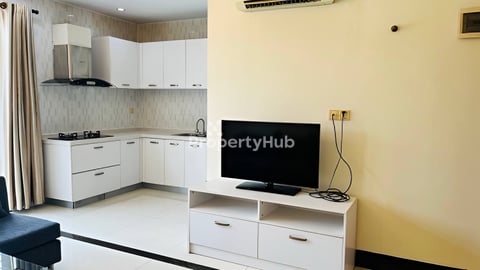 2 bedroom 2 bath Price: $500 at Toul Toumpung ( Russian Market)