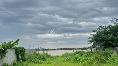 ដីលក់ជាប់ផ្លូវរដ្ឋ និងជាប់មាត់ទន្លេ កោះដាច់