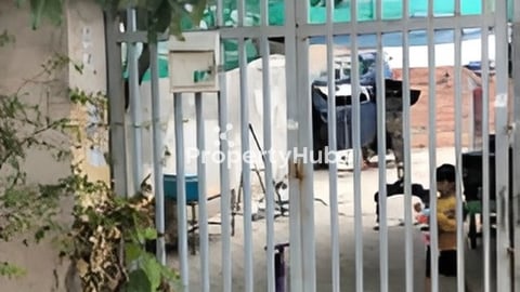 ដីលក់ទល់មុខផ្សាដេីមក្រឡាញ់