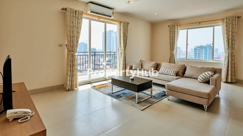 Spacious 2 Bedroom Serviced Apartment with Rooftop Pool in Khan Daun Penh