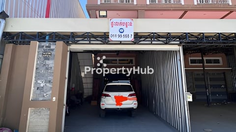 ផ្ទះកែងលក់លេីផ្លូវធំ កប់ស្រូវ មានផ្លូវមុខក្រោយ សល់មុខផ្ទះ25ម៉ែត