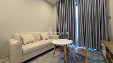 1-BR condo for rent at Crown Tower 