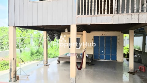 ដីនិងផ្ទះជាប់ទន្លេលក់