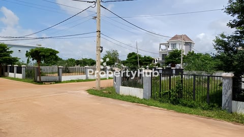 ដីលក់បន្ទាន់ក្នុងសង្កាត់ស្វាយដង្គំ ខេត្តសៀមរាប 8mx20m