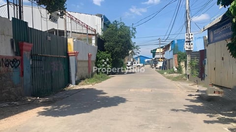 ដីលក់បន្ទាន់ទីតាំងក្បែរ សាលាបញ្ញាសាស្រ្តចំការដូង