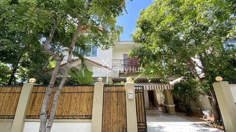 4 Bedroom Villa for Rent in Bassac Garden 