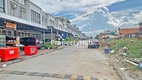 🏘 ផ្ទះល្វែង ក្នុងបុរី ហុកឆេង ត្រូវការលក់បន្ទាន់ខ្លាំង