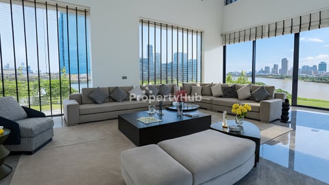 ផ្ទះ​ Super Villa ជាប់មាត់ទន្លេ •​ 8 បន្ទប់ • ផ្ទះ 2,737 sqm • ដី 1,010 sqm • តម