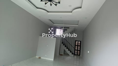 ផ្ទះលក់បន្ទាន់ តម្លៃ 55000$ ទីតាំងនៅភូមិត្នោតជ្រុំ3 សង្កាត់បឹងទំពុន2 ខណ្ឌមានជ័យ