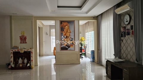 Villa Queen B for sale urgent in Borey Peng Hout the star enternal