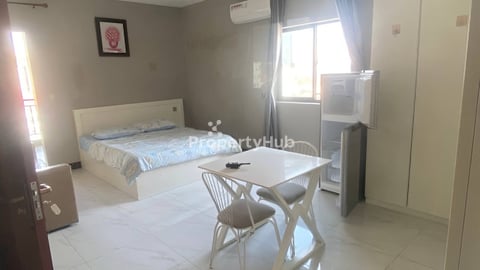 250$ close to Olympic mall city