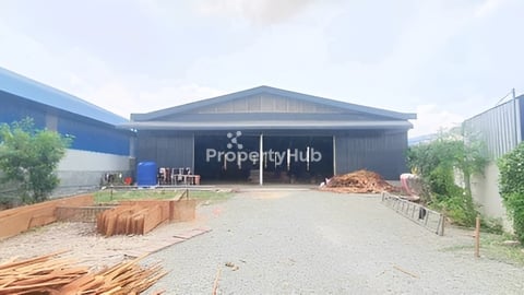 ដីនិងឃ្លាំងលក់បន្ទាន់