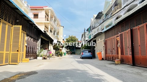 🏘 ផ្ទះល្វែង​ ជិតវត្តសន្សំកុសល ខណ្ឌមានជ័យ ត្រូវការលក់បន្ទាន់ខ្លាំង