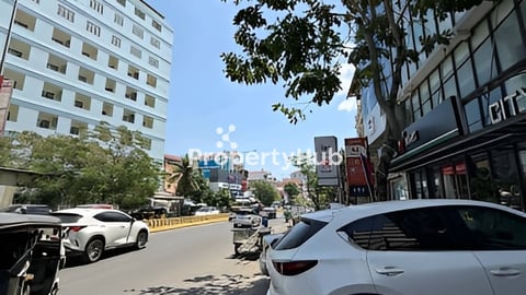 Commercial space available for rent