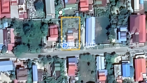 ដី និងផ្ទះឈើ (ក្រុងដូនកែវ)