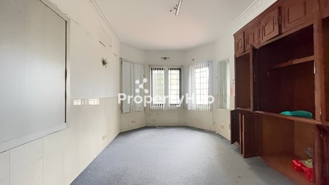 ផ្ទះអាជីវកម្មសម្រាប់ជួល នៅផ្សារដើមថ្កូវ